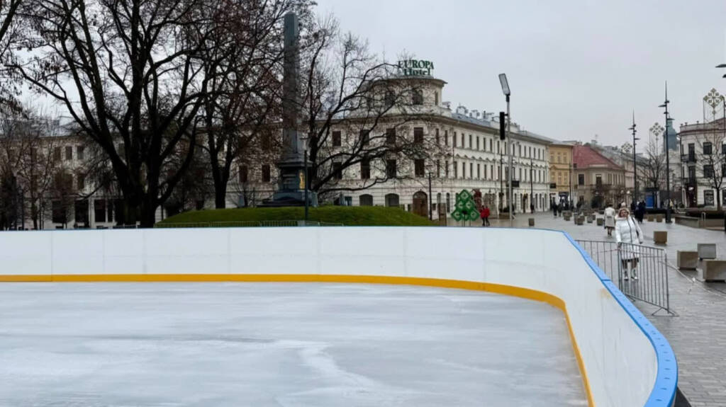 Lodowisko w centrum miasta. Będzie się można poślizgać na placu 1 EAttachments920093933ec17a65206c877922bb1f534dc4847 xl