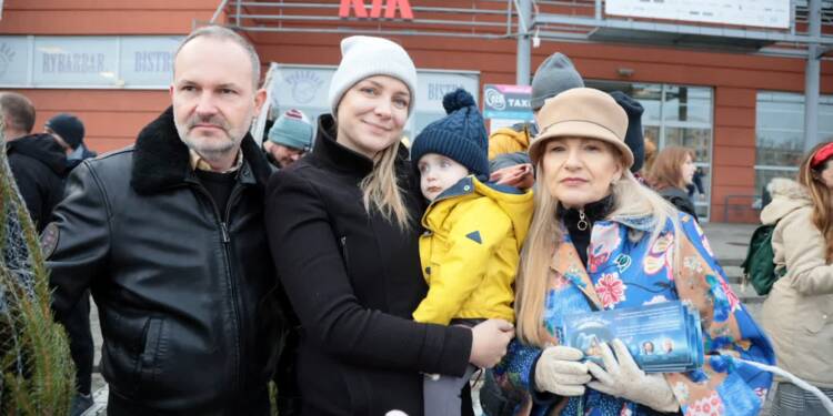 Rozdawali choinki i pomagali choremu Franiowi 1 EAttachments920194786298c699a16c0186b825c8940d5e31b xl