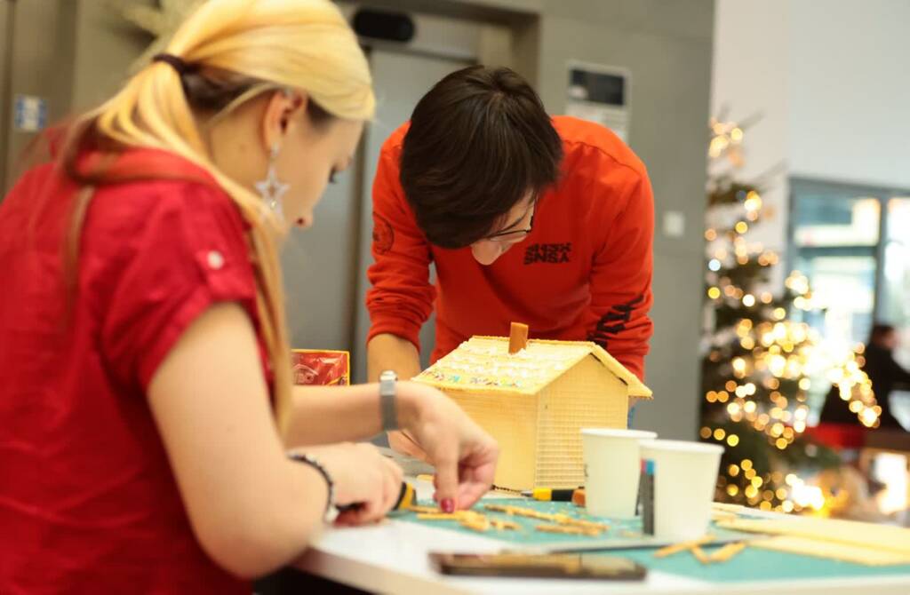 Chatka z piernika, czyli słodki konkurs na lubelskiej uczelni 1 EAttachments9202188e8164c0084144bfb924b328e8865798f xl