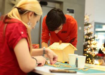 Chatka z piernika, czyli słodki konkurs na lubelskiej uczelni 3 EAttachments9202188e8164c0084144bfb924b328e8865798f xl