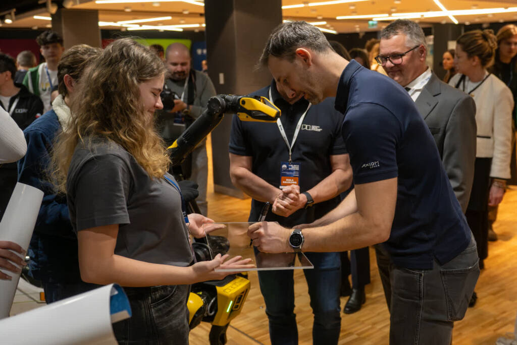 Spotkanie ze Sławoszem Uznańskim-Wiśniewskim w Lubelskim Centrum Konferencyjnym 1 EAttachments9206042d6b2ac50e8bbe9d9a91dd87ba7491de5 xl