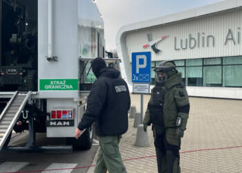 Tu też jest granica. Robot pirotechniczny na lubelskim lotnisku 2 EAttachments9209615c32297f96902401f14ccb2d5f53eb534 xl