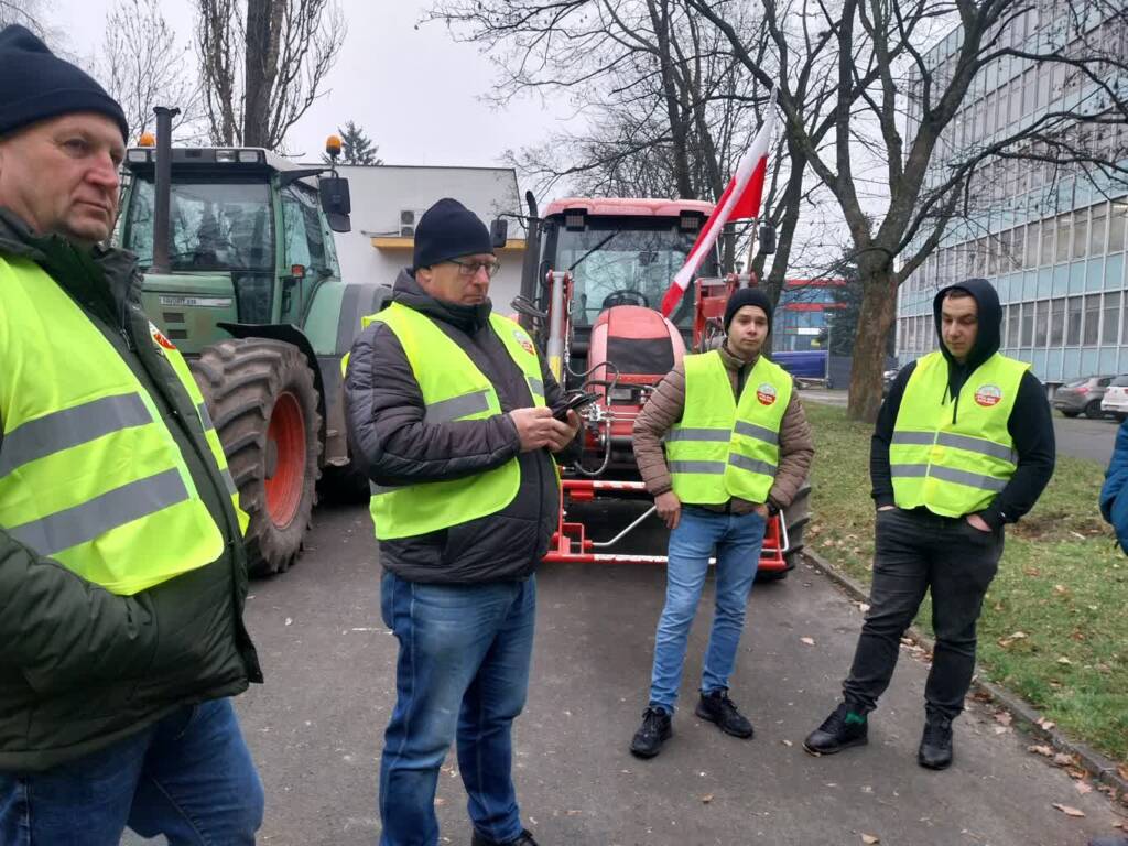 EAttachments9210145994798cc87e99885742e9ae309049926 xl