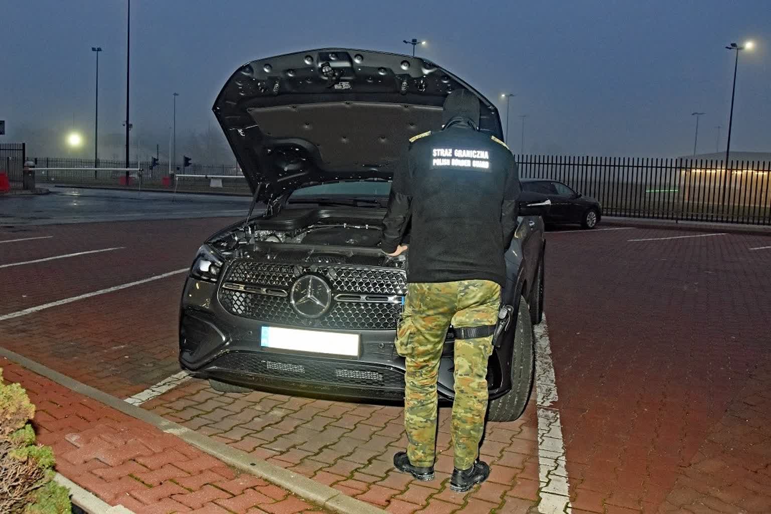 Poszukiwane auto nie wyjechało na Białoruś 3 12-337392.jpg