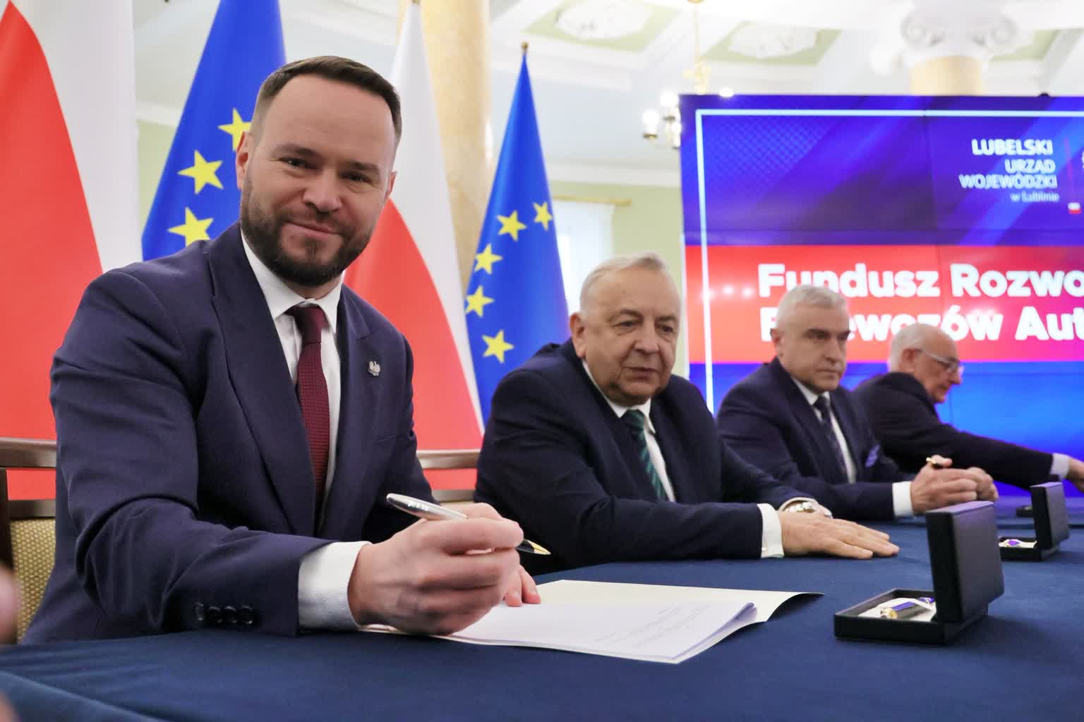 Walczą z wykluczeniem komunikacyjnym. Rządowe miliony na dofinansowanie przewozów 2 603775827_1188057583514273_5538669305092063563_n.jpg