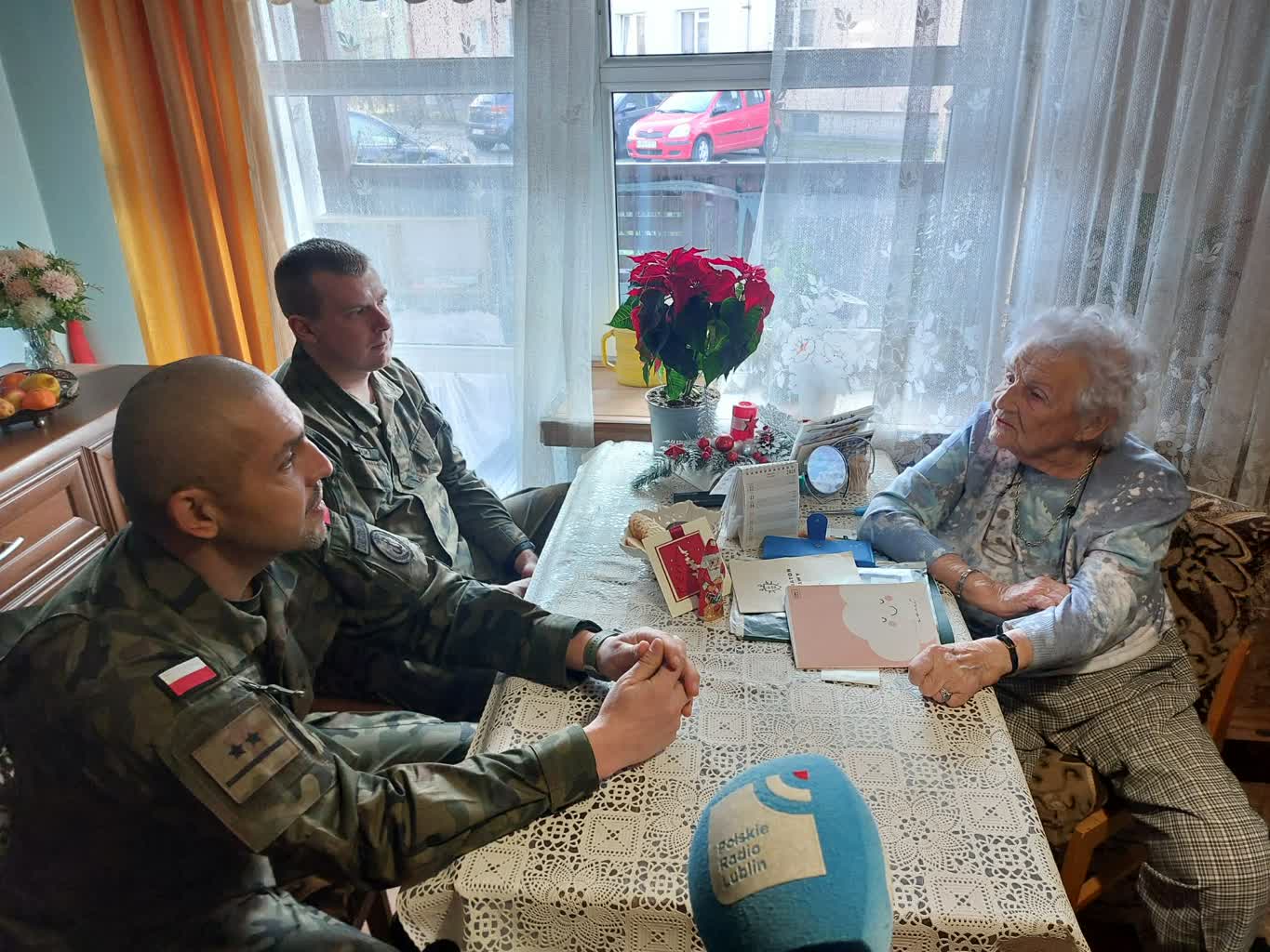 Pozwalają poczuć wsparcie. Żołnierze pamiętają o kombatantach 2 599276630_1555991582108200_490280806556571324_n.jpg