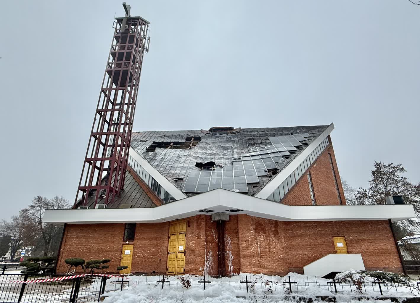 "Nie mamy budynku, ale parafia żyje”. Co dalej z lubelskim kościołem po pożarze? 4 IMG_8276.jpeg
