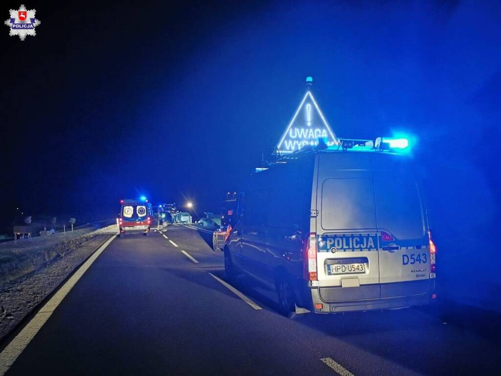 Tragedia na drodze wojewódzkiej. Wysiadł z samochodu, potrącił go inny 1 EAttachments5760925703502541ef0a9acb13bc1633d114eb1
