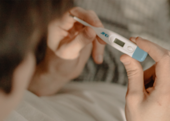 Jest groźna i może powodować liczne powikłania. Grypa znów daje o sobie znać 3 EAttachments6899023062ff037d7c3a3d556ba4752e2f611fe