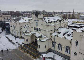 Tu można się ogrzać! Dworzec kolejowy i autobusowy w Lublinie otwarty dla potrzebujących 3 DCIM\100MEDIA\DJI_0274.JPG