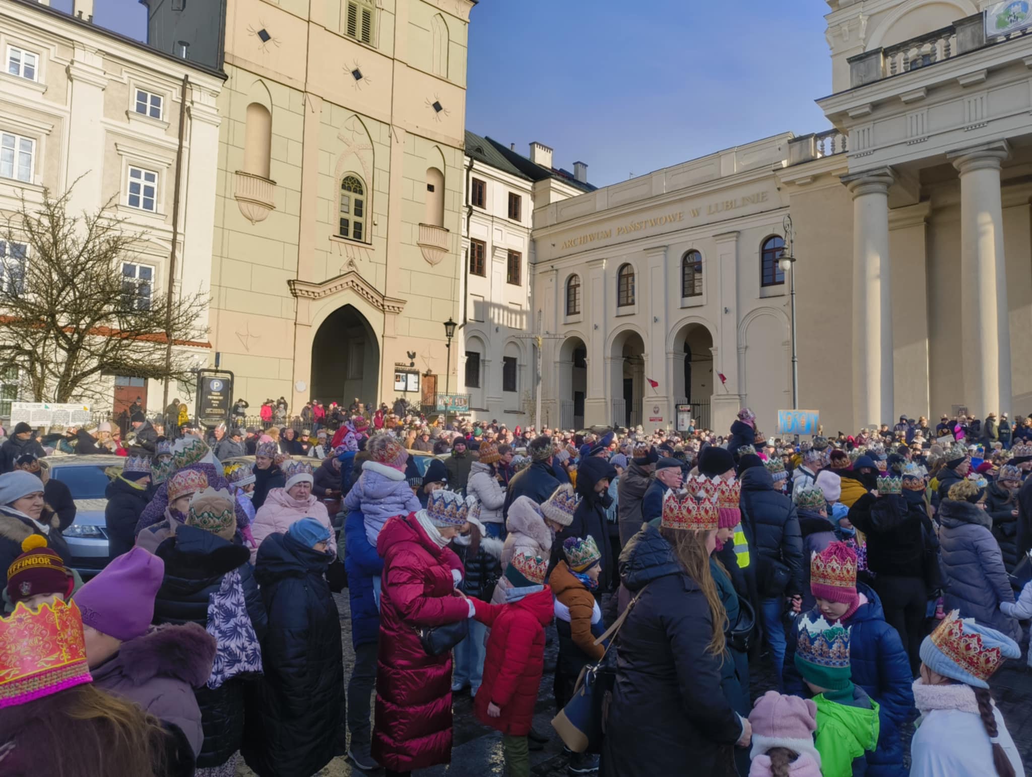 Rodzinne świętowanie Objawienia Pańskiego. Orszak Trzech Króli w Lublinie 2 262e9d08-8a10-4ba6-b071-37227eb32f8a.jpg