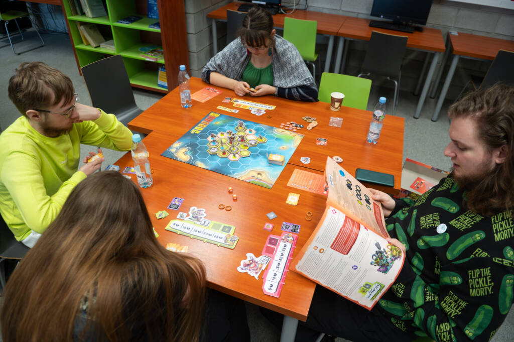 Planszówki i gry komputerowe. Wszystko dla WOŚP 1 EAttachments8566980c9f75c6469348c874cde8299ed8ad9aa