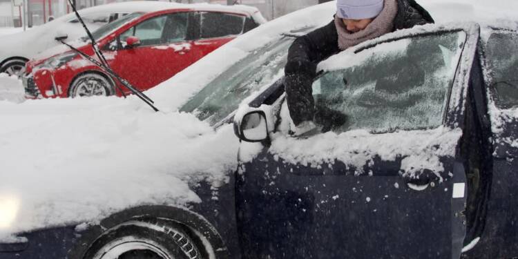 Zimowe problemy z autem? Straż Miejska w Świdniku rusza z pomocą 1 EAttachments92517084bc89d9768ef96451449ea040431d5c1 xl