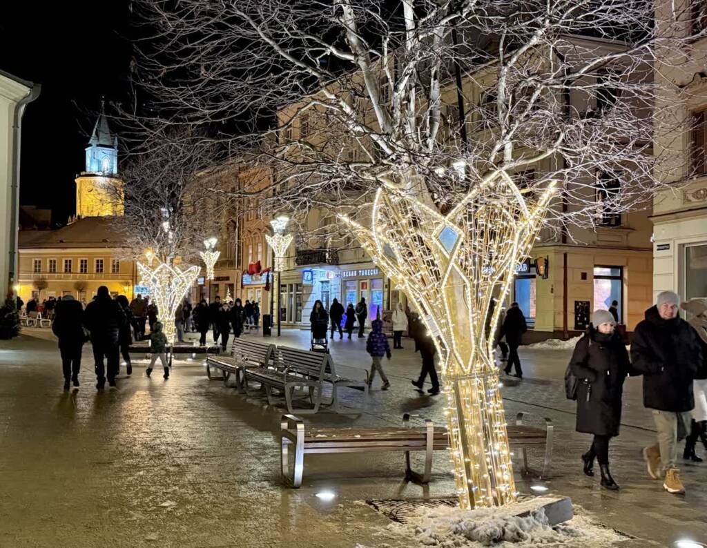 Niedzielny zimowy wieczór w Lublinie 1 EAttachments92530123f440646192a6cd75d43a6887b8a12d7 xl