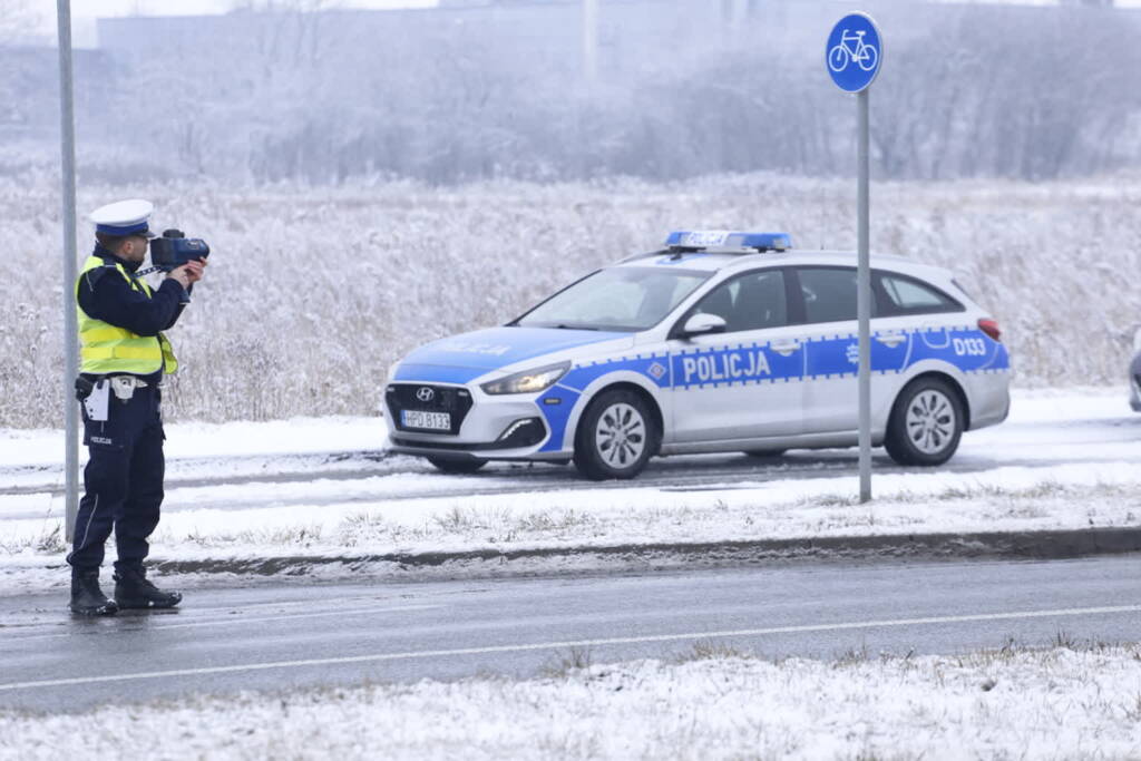 Powroty z długiego weekendu. Policja apeluje o ostrożną jazdę 1 EAttachments925559547c58296301f9cafd8c2ea7f2130b96d xl