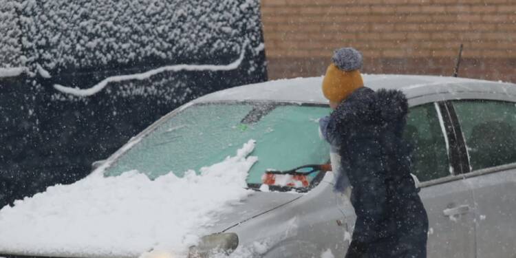 Silny mróz i śnieg. Instruktor jazdy radzi, jak bezpiecznie prowadzić auto 1 EAttachments925689261a072d2a0067bd7222b6ea7741977f6 xl