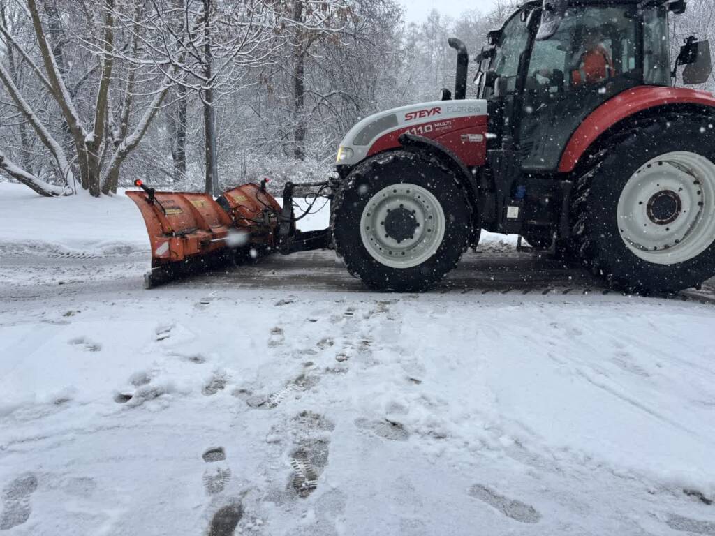 Odśnieżanie miasta w toku. Spore koszty zimowego utrzymania ulic i chodników 1 EAttachments9257020d69e2b419674fdab5595198cdf401972 xl