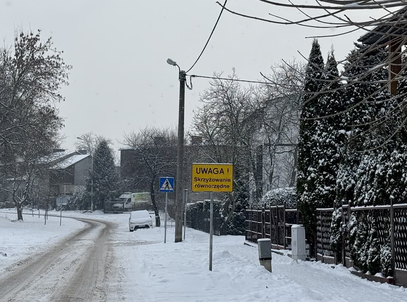 Zima daje się we znaki. Trudne warunki na drogach regionu 3 IMG_8712.jpeg