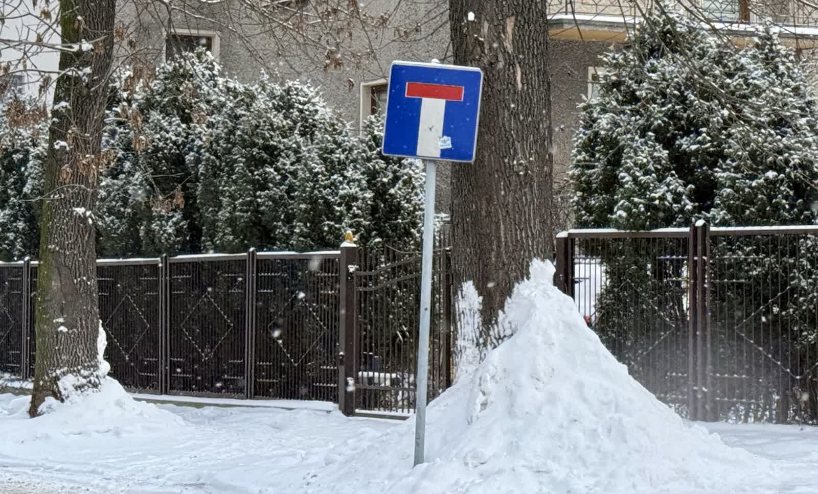 Zima daje się we znaki. Trudne warunki na drogach regionu 2 IMG_8708.jpeg