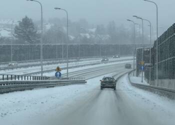 Ślisko i biało. Trudne warunki drogowe w Lubelskiem 2 EAttachments92590874638d340ffdeff8f10f964e14bd25a75 xl 1