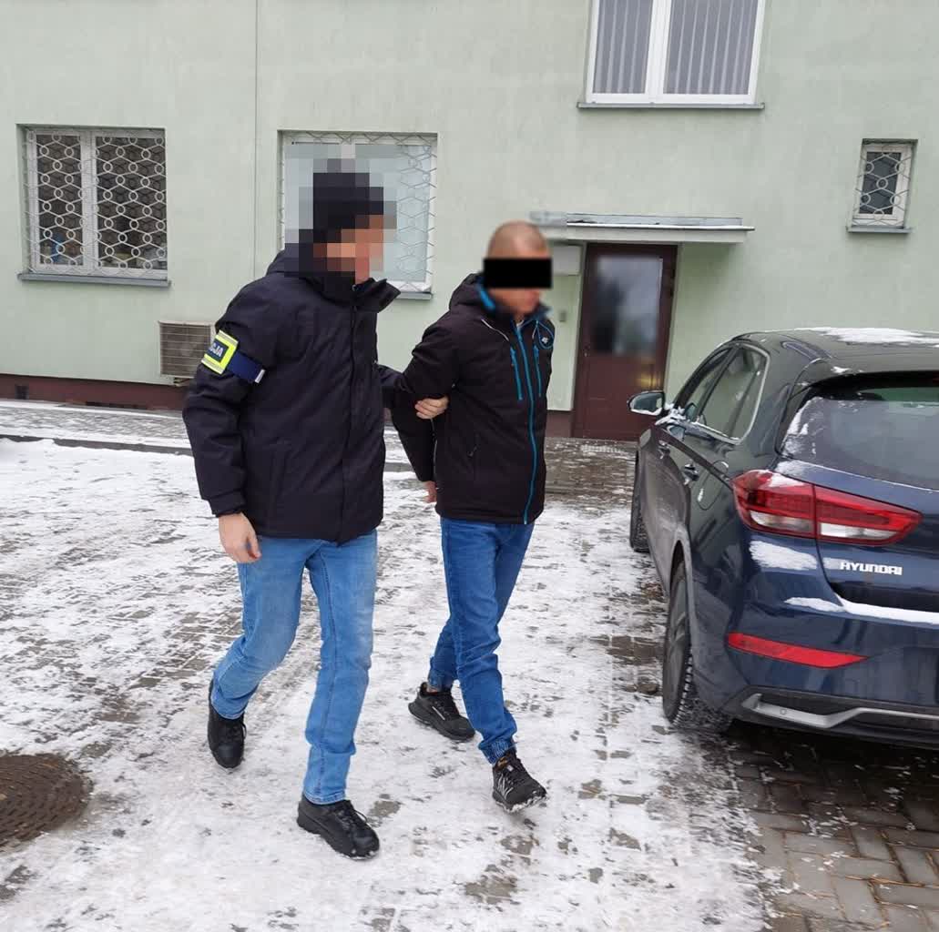 Atakował nożem i widelcem. Napastnik trafił do aresztu