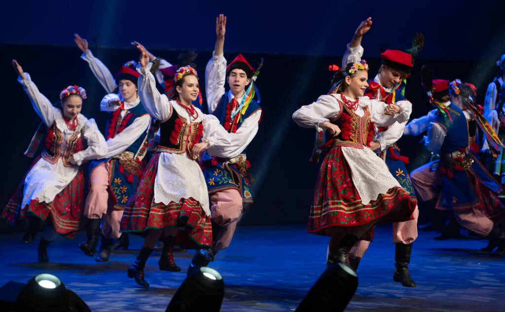 „Jechała kolęda” - Kaniorowcy widowiskiem przywitali nowy rok 1 EAttachments92603825d36b2b799f296620bd85c812c636c4f xl