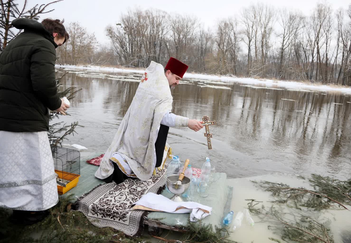 Tradycja i wiara nad Bugiem. Prawosławni obchodzą Święto Jordanu