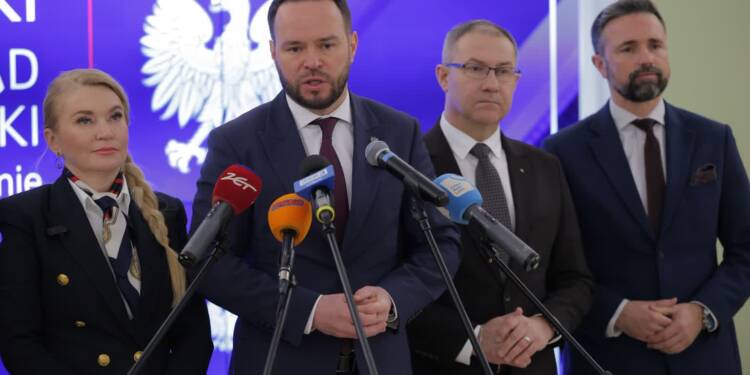 Miliardy złotych i nowe miejsca pracy. Port w Małaszewiczach zmienia zarządcę 1 EAttachments9291627ebe39ee1888d172cdd603b0b0f05c602 xl