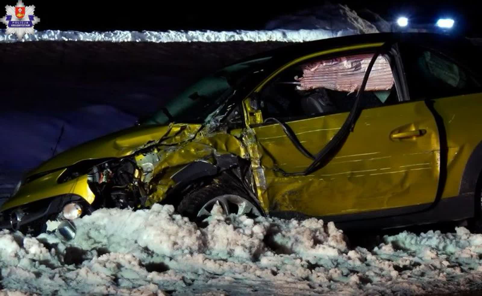 Zderzenie czterech aut. Wśród rannych noworodek 2 348-284104.jpg