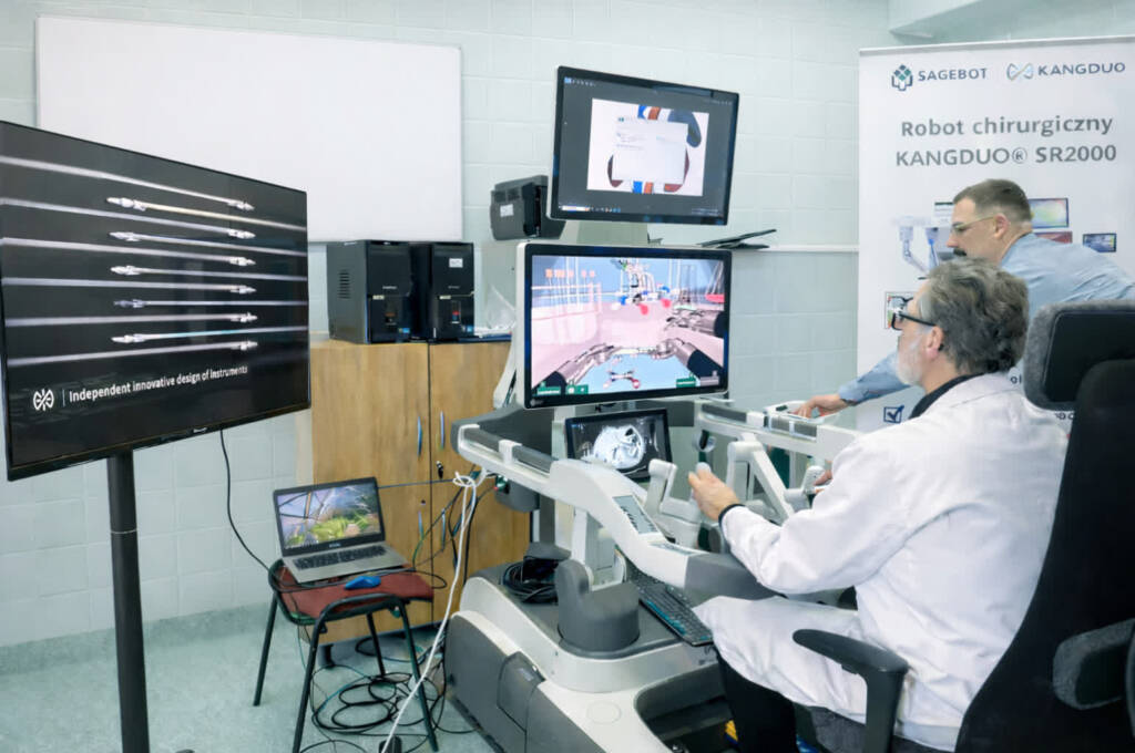 Nowoczesna chirurgia w Lublinie. Nowy robot w akcji 1 EAttachments93010445525dcf883704323ad9661b2b9d4c84c xl