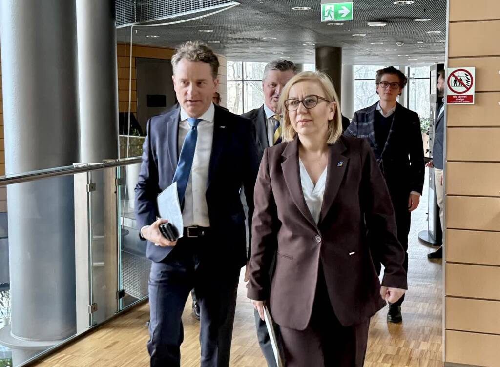 EAttachments930120668cccb038524d707962743a4e6618598 xl