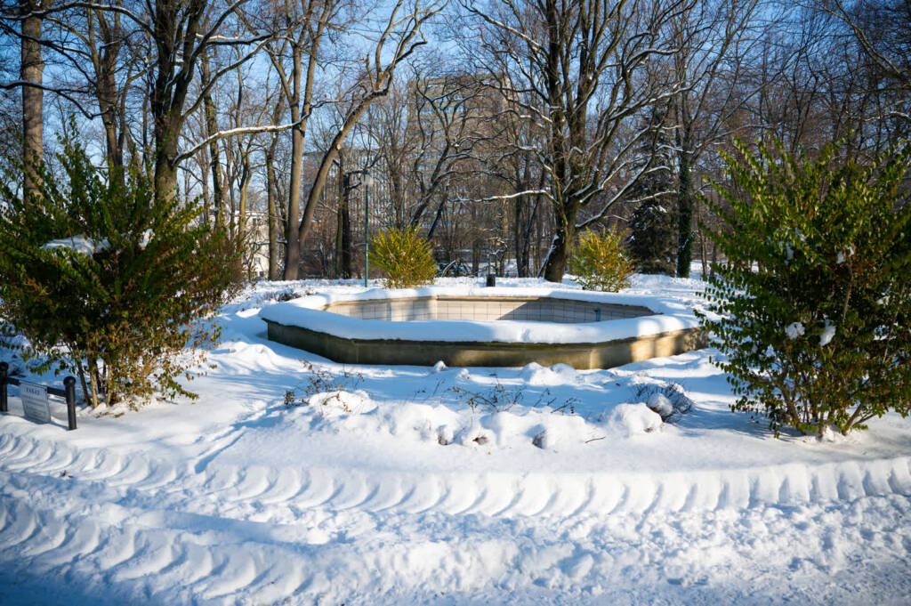 40 tys. złotych w Ogrodzie Saskim. 66-latek padł ofiarą oszustów 1 EAttachments9285534dedd092ef10315b79ada5cd0bb270b12 xl