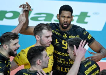 Lider traci fotel. Bogdanka LUK Lublin pokonana w tie-breaku w Rzeszowie 2 EAttachments930875563094e04e302b0d27816832daadd6c21 xl