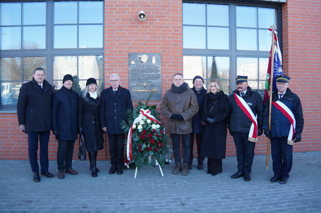 EAttachments930903798e11a1dc45906420bd25ccb11e6951d xl