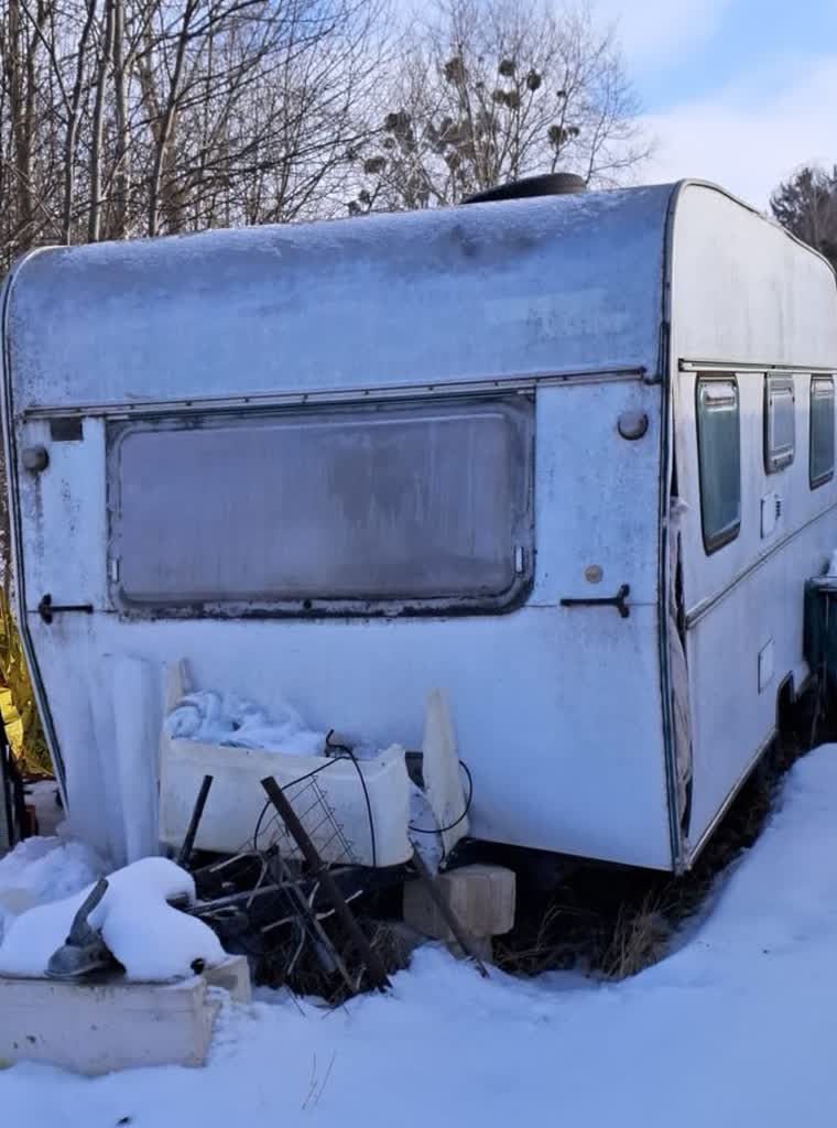 Mróz śmiertelnie niebezpieczny. Policja pomaga i apeluje: nie bądźmy obojętni 5 346-284480.jpg
