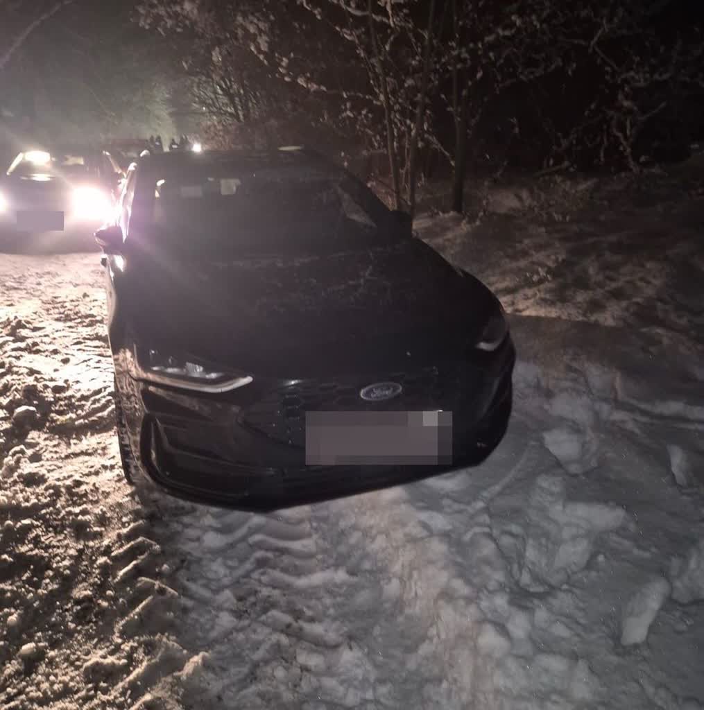 Brawurowa ucieczka i oszustwa „na policjanta”. Podejrzany w areszcie 2 343-284510.jpg