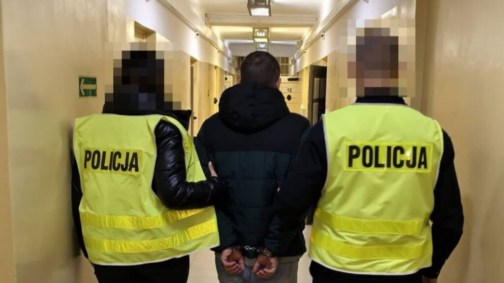 Podszywał się pod prokuratora. Wyłudził od seniorek ponad 100 tys. złotych 1 EAttachments93126227bb9f9b2d4f541c96405bfb5fab01fdf xl