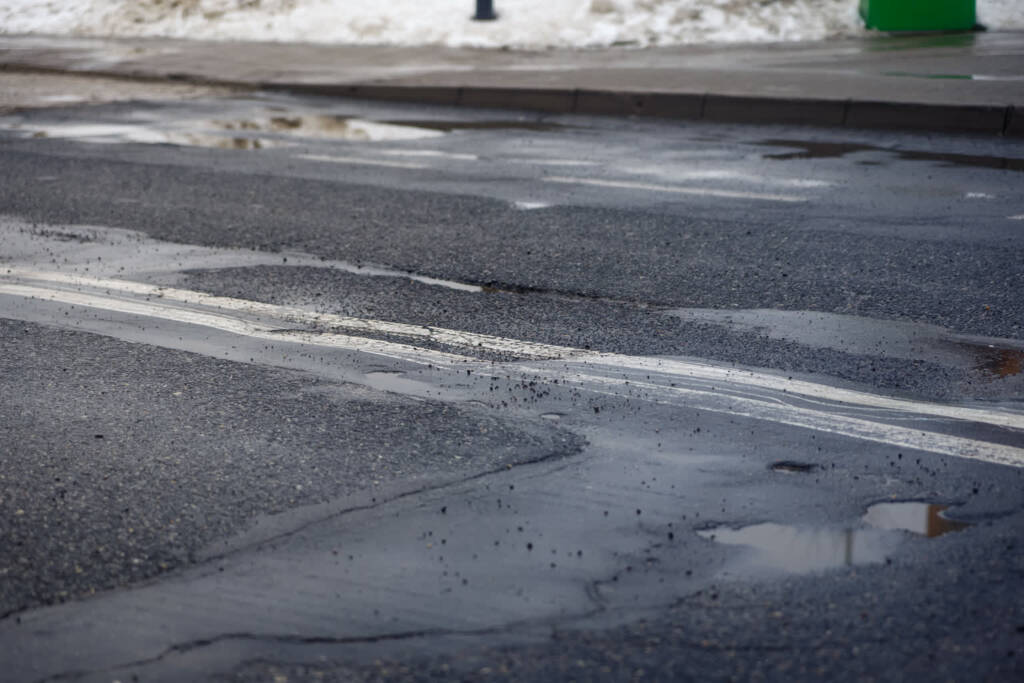 Dziurawe drogi a odszkodowanie za uszkodzone auto 2 EAttachments93190814ca5873266b5f79f7643fc581420f024 xl