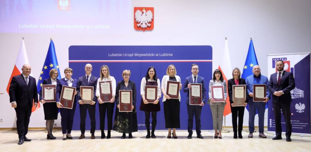 Obchody Dnia Służby Cywilnej. Lubelscy urzędnicy docenieni 1 EAttachments9342780a6500289bce9938d601719cc574afe34 xl