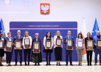 Obchody Dnia Służby Cywilnej. Lubelscy urzędnicy docenieni 3 EAttachments9342780a6500289bce9938d601719cc574afe34 xl