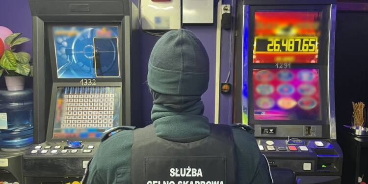 Hazard w lubelskich lokalach na celowniku 1 EAttachments9344148bac085107e599bbce43ba12ac0e79cc0