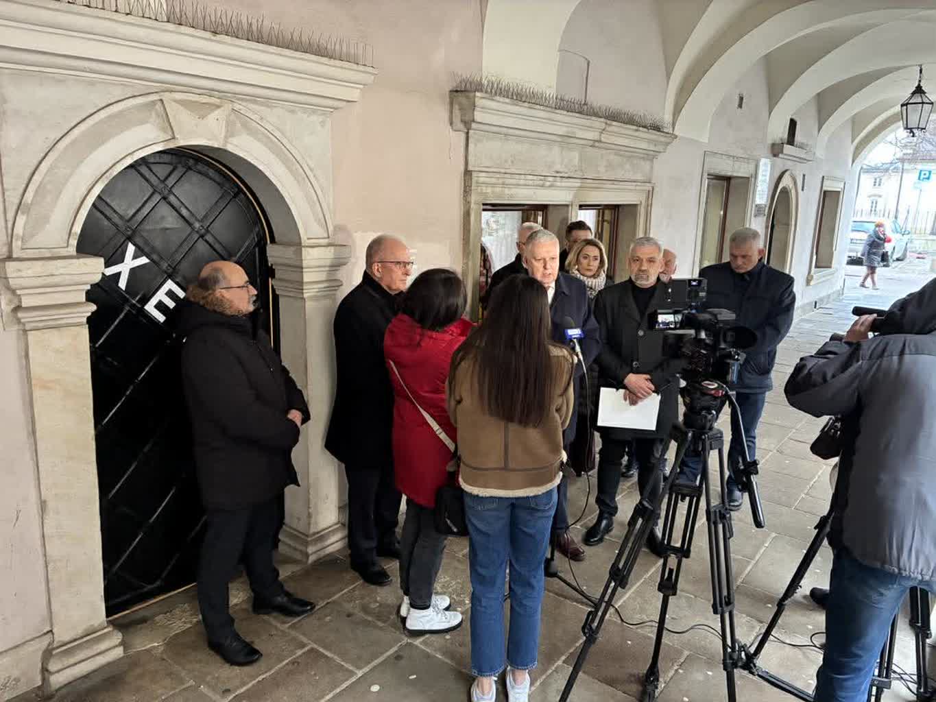 Tablica, polityka i historia. Róża Luksemburg podzieliła Zamościan 4 637850375_1371324588010705_5783215778798433983_n.jpg