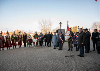 EAttachments9363440ff69cb95a6b89aaa60eecce38a45b8dd xl