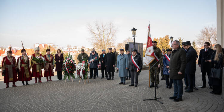 EAttachments9363440ff69cb95a6b89aaa60eecce38a45b8dd xl