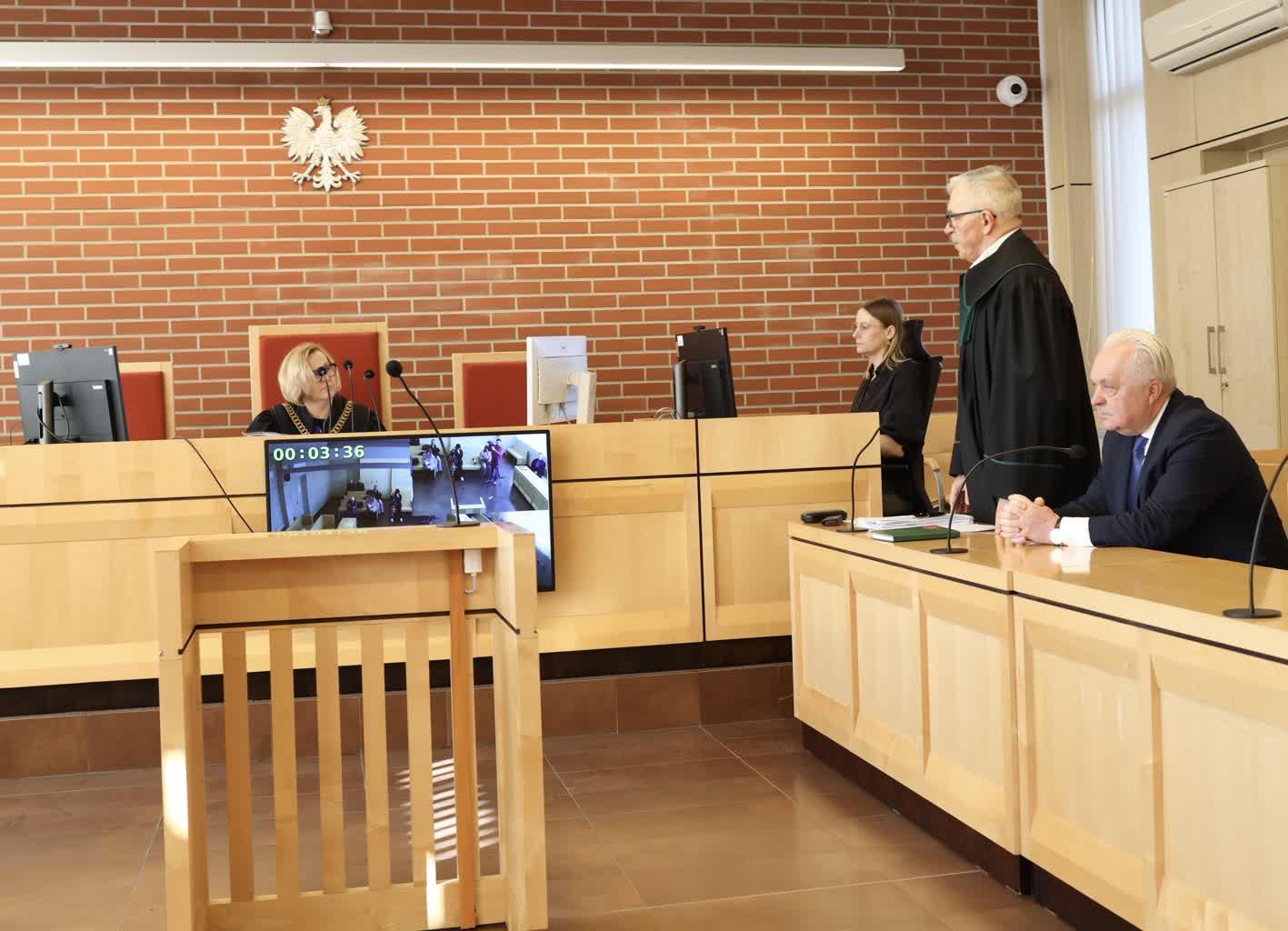 Proces wiceministra nie rozpoczął się. Będzie porozumienie stron? [ZDJĘCIA]