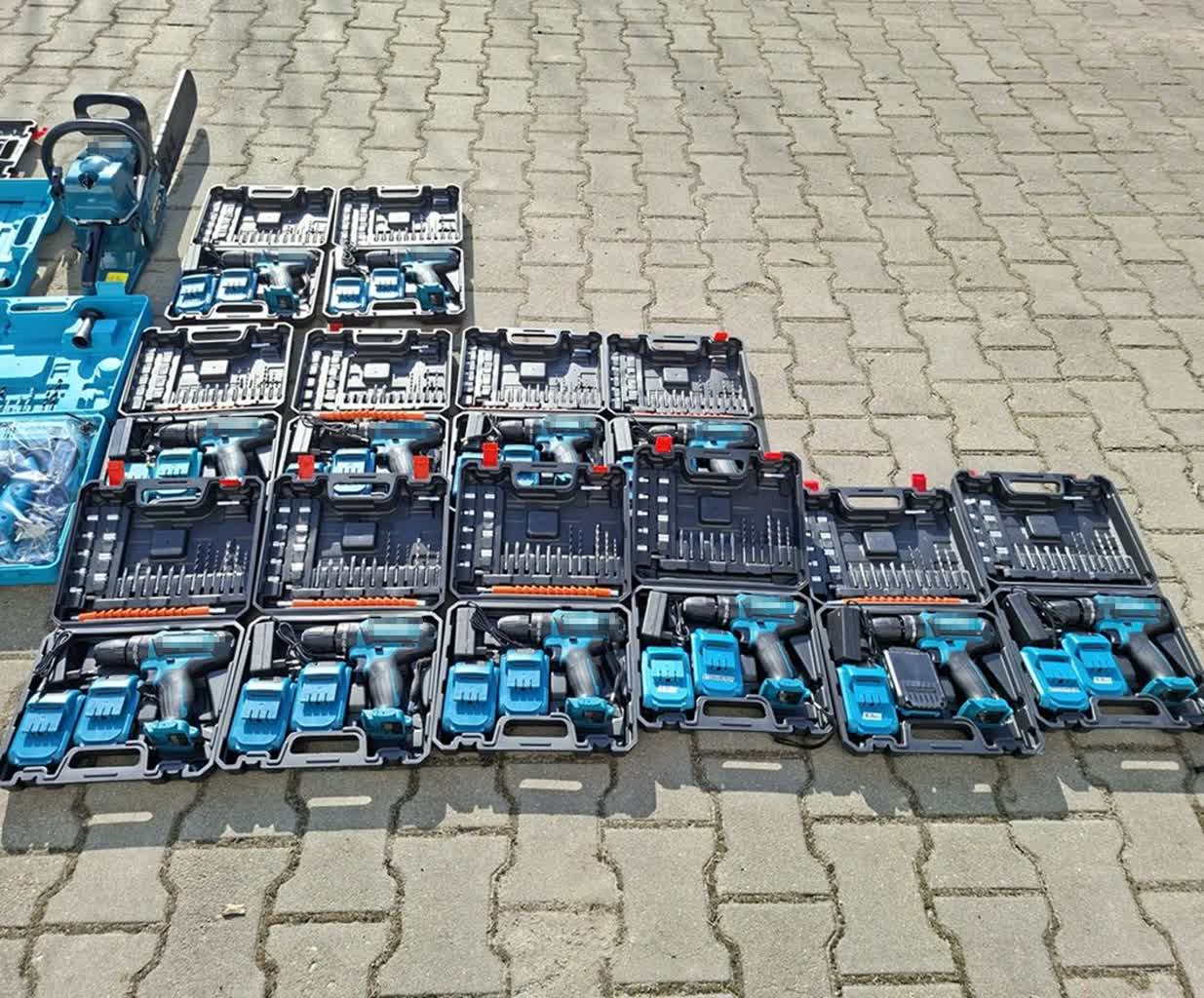 Handlował podróbkami. 36-latek w rękach policji 3 343-286314.jpg