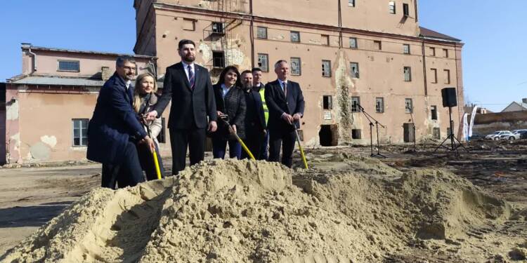 EAttachments938191656ef558c6257de0f13c604419ff13842 xl