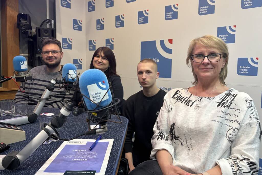 17.03.2026 My rodzice 1 EAttachments93952610d882b1b5dff535c90fcfe4998ef9978 xl