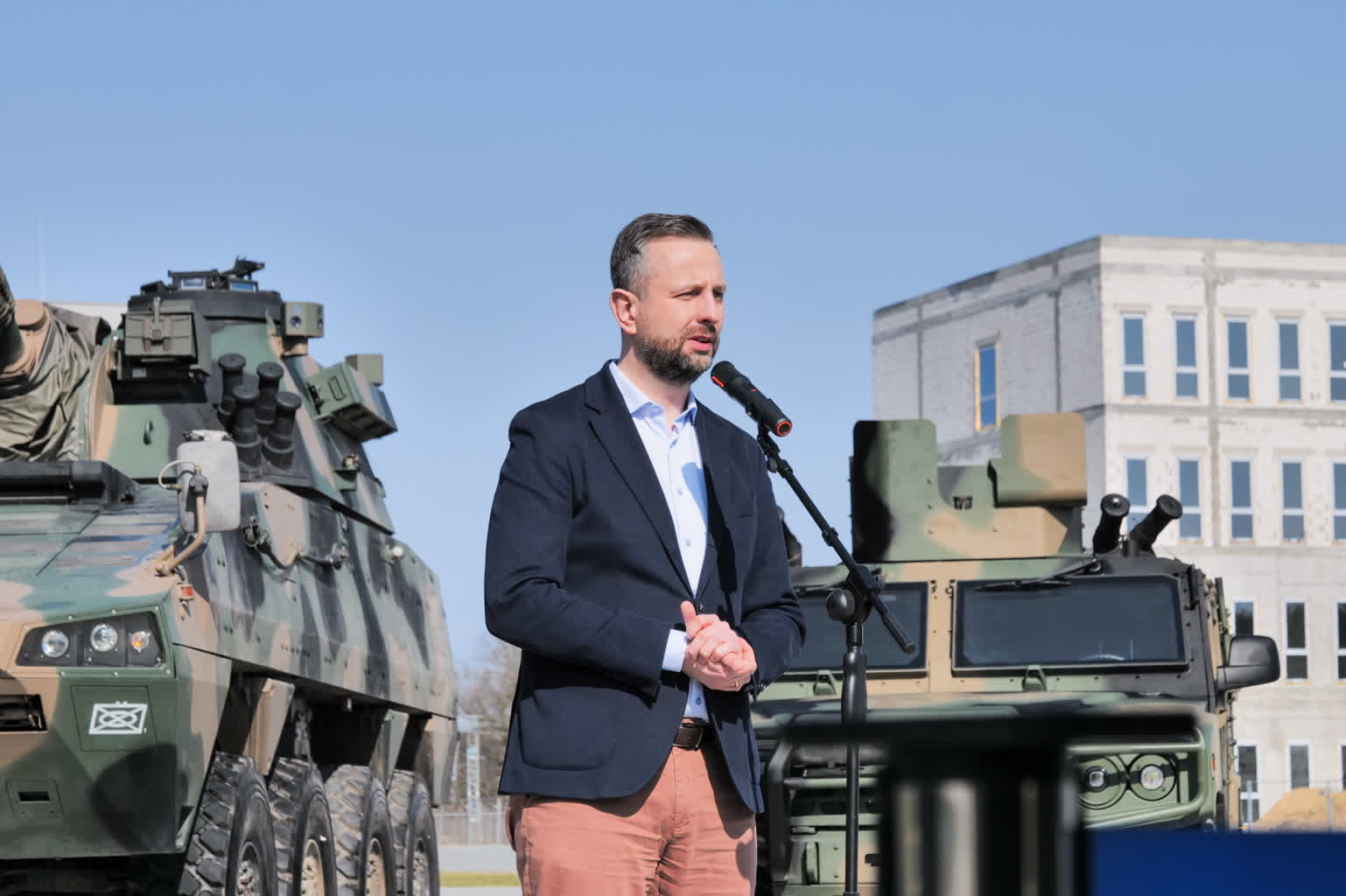 Szef MON: Weto ws. SAFE nie przeszkodzi w modernizacji polskiej armii 2 mid-26318136.jpg