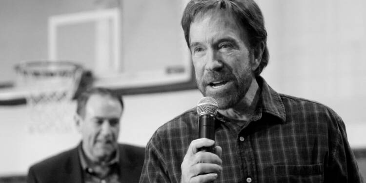 Chuck Norris nie żyje. Ikona kina akcji miała 86 lat 1 EAttachments9403679325416120ff8ad89fbbd4b58426db988 xl